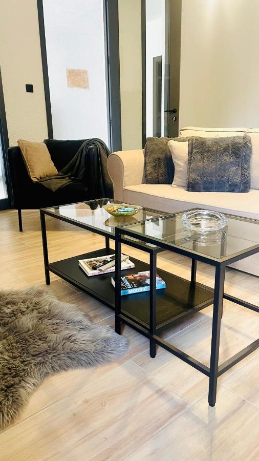 Modern Apartment With Fireplace & Stylish Kitchen Kanfanar Dış mekan fotoğraf
